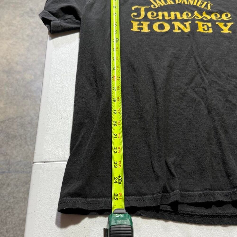 District Men's Black and Grey T-shirt - Picture 5 of 6